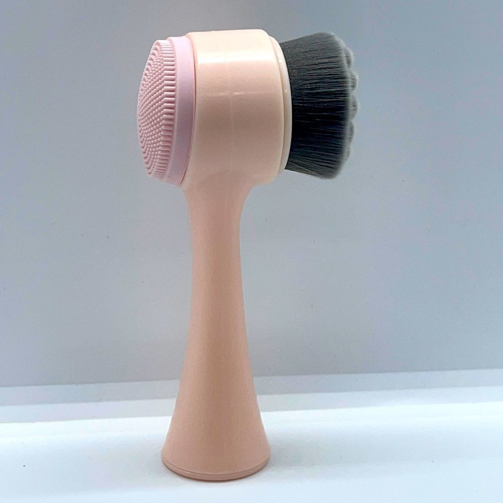 NWT Dual-Ended Silicon & Brissel Brush Skincare